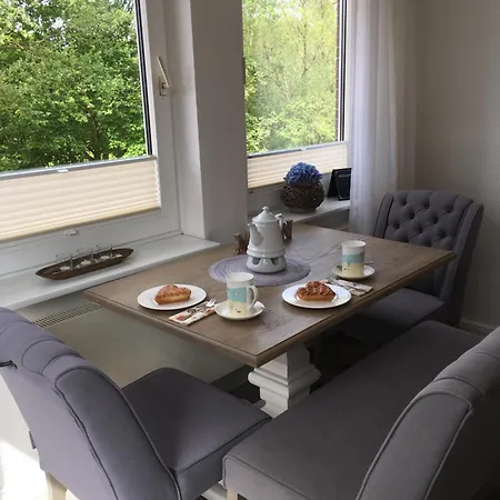 Am Januspark * ג'וסט